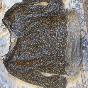 H&M 3/4 sleeve high low top